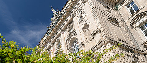 Das Hauptgebäude der Universität Würzburg. (Foto: Daniel Peter)