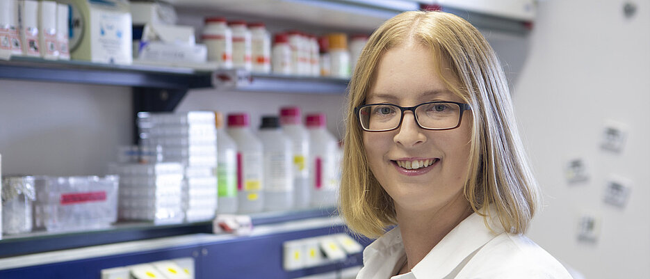 Pauline Fleischmann hat die Auszeichnung "For Women in Science" 2021 gewonnen.